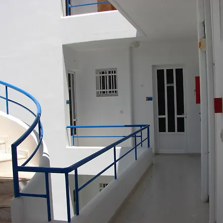 ホテル Flame Lily &