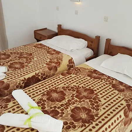 Aparthotel Flame Lily & *