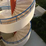 Flame Lily & Hotel 3*