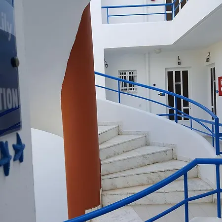 Flame Lily & Hotel 3*